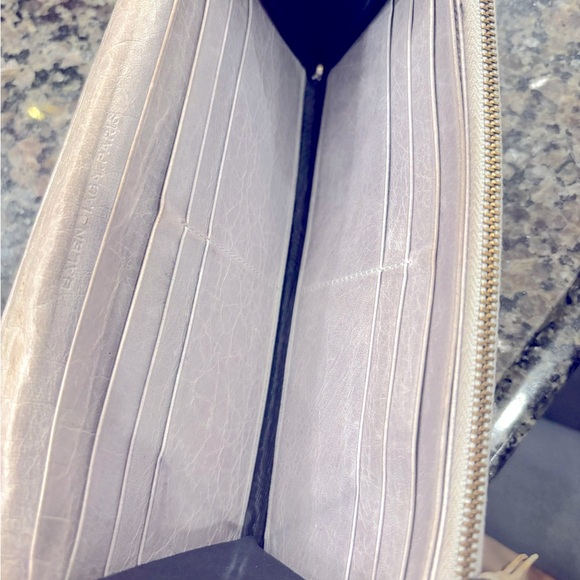 Authentic Balenciaga gold wallet with grey/silver inside metallic long wallet - Picture 10 of 13